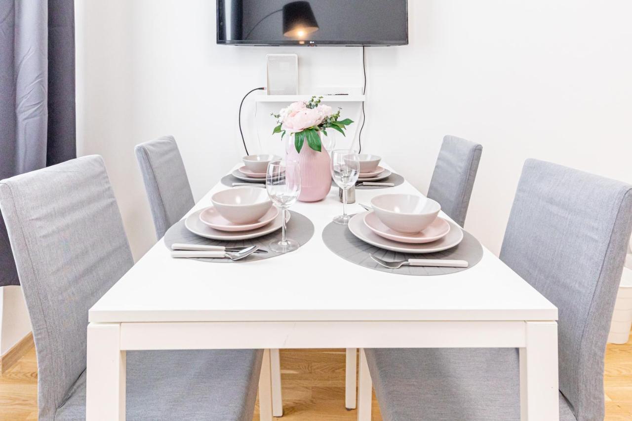 Premium City Apartment Close To Metro U2 & Vienna Congress Center Bagian luar foto